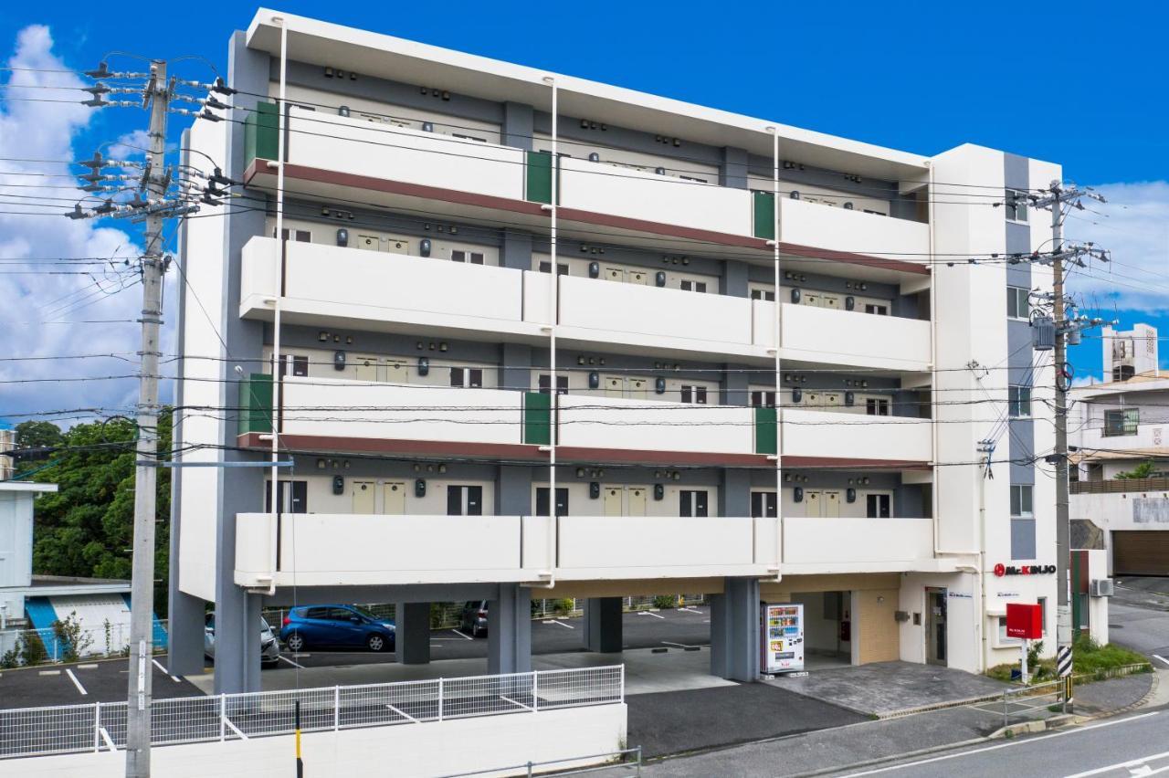 มิสเตอร์ คินโจะ อิน มะตะเบะเอะ Aparthotel Okinawa ภายนอก รูปภาพ